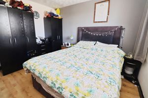 CAMPERNELL CLOSE- click for photo gallery